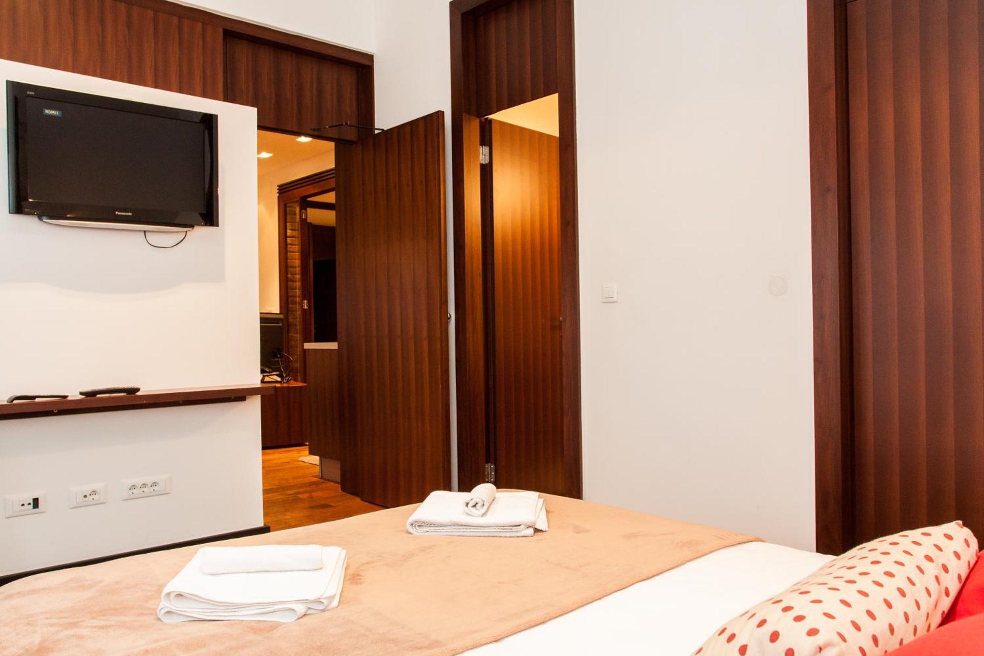 Centroom Apartments Загреб Екстериор снимка